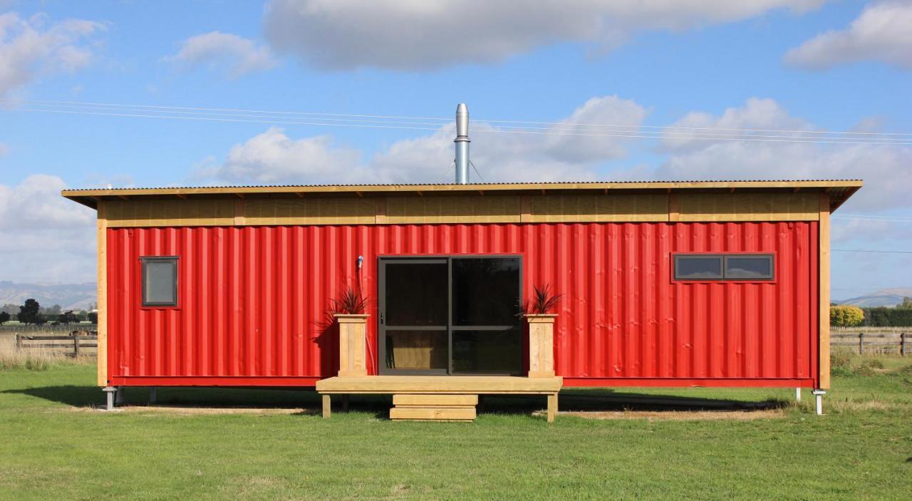 Luxury Container Cabin Bed & Breakfast Мастъртън Екстериор снимка